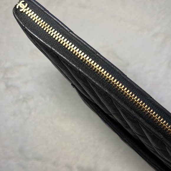 CHANEL CLUTCH - Picture 6 of 16